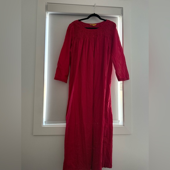 April Cornell Red Textured Nightgown - Picture 4 of 9
